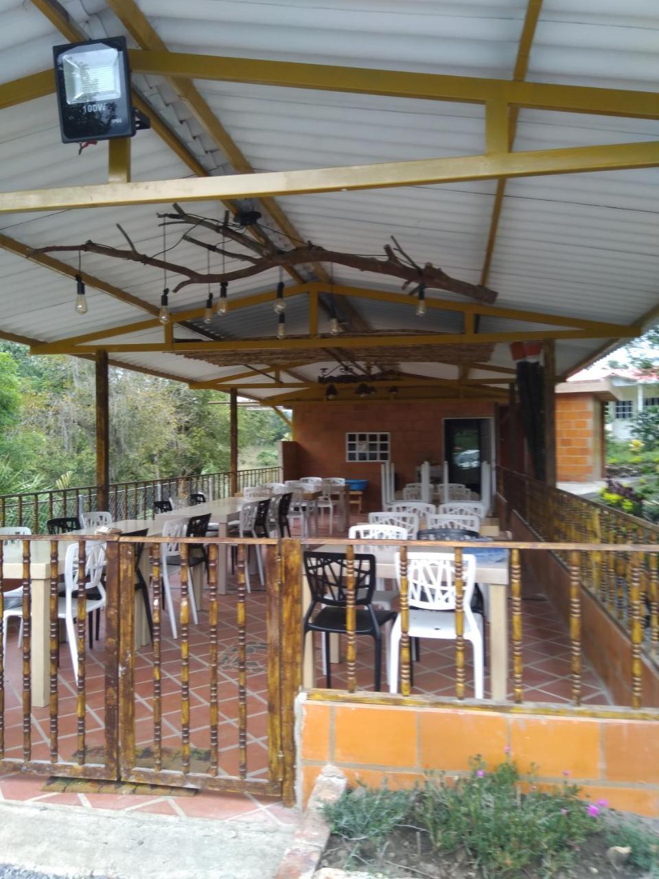 Fisterra Farm stay Moniquira