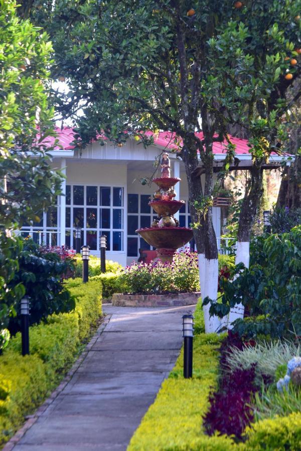 Fisterra Farm stay Moniquira