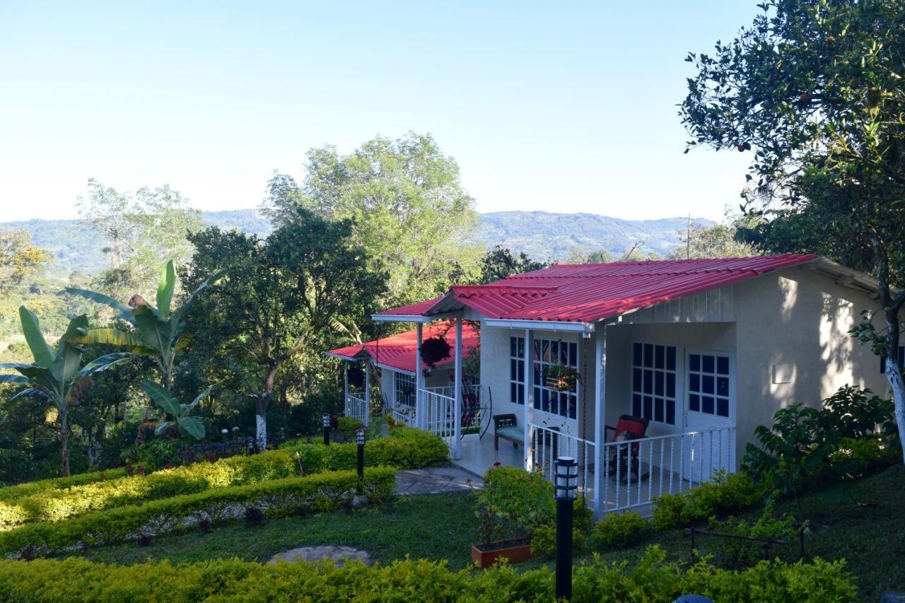 Fisterra Farm stay Moniquira